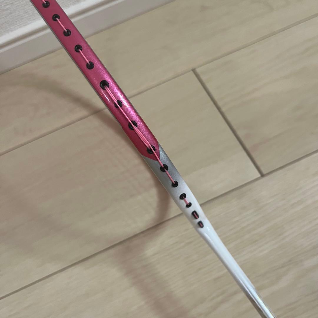 ✨美品✨ヨネックス ARCSABER 3FL バドミントンラケット 白　ピンク