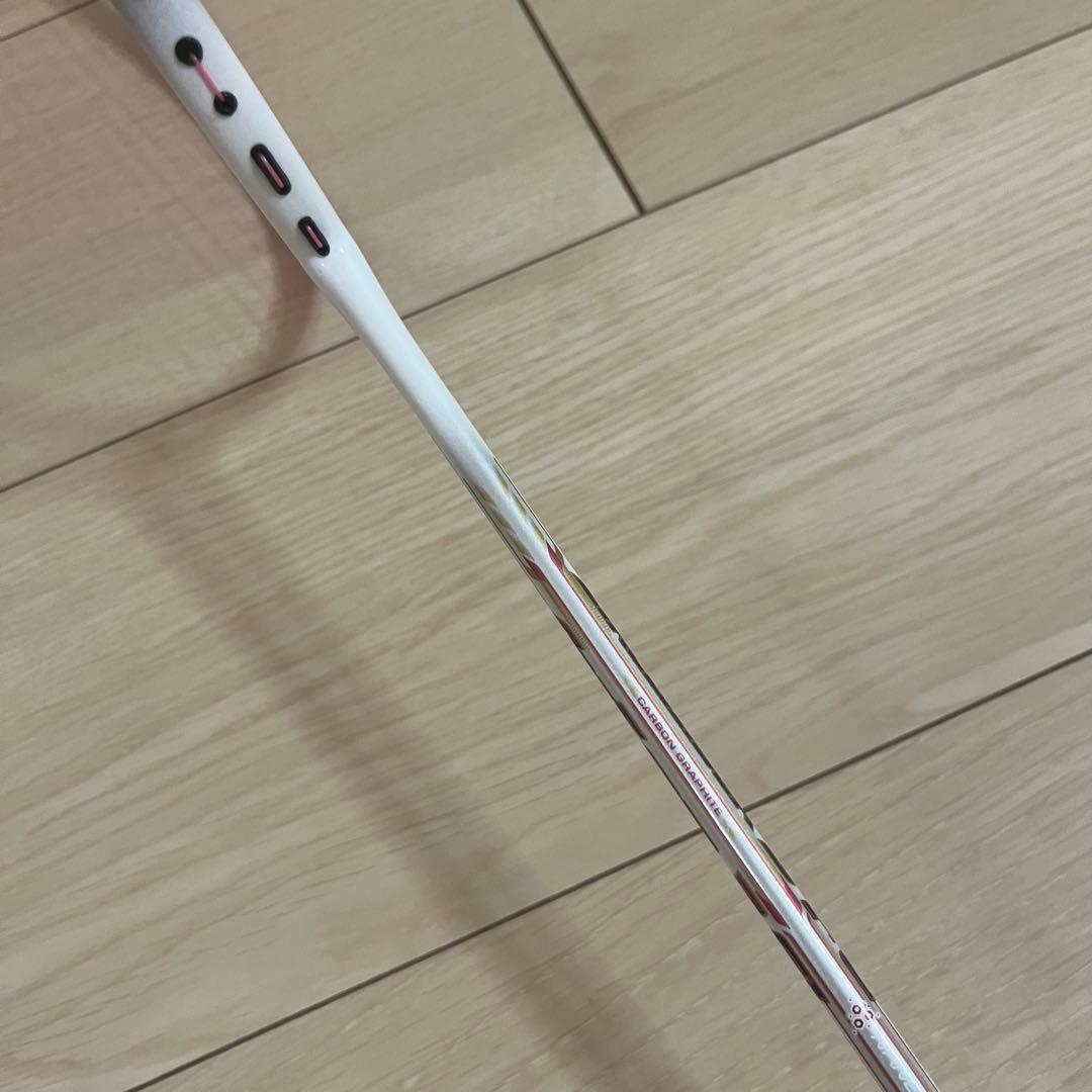 ✨美品✨ヨネックス ARCSABER 3FL バドミントンラケット 白　ピンク