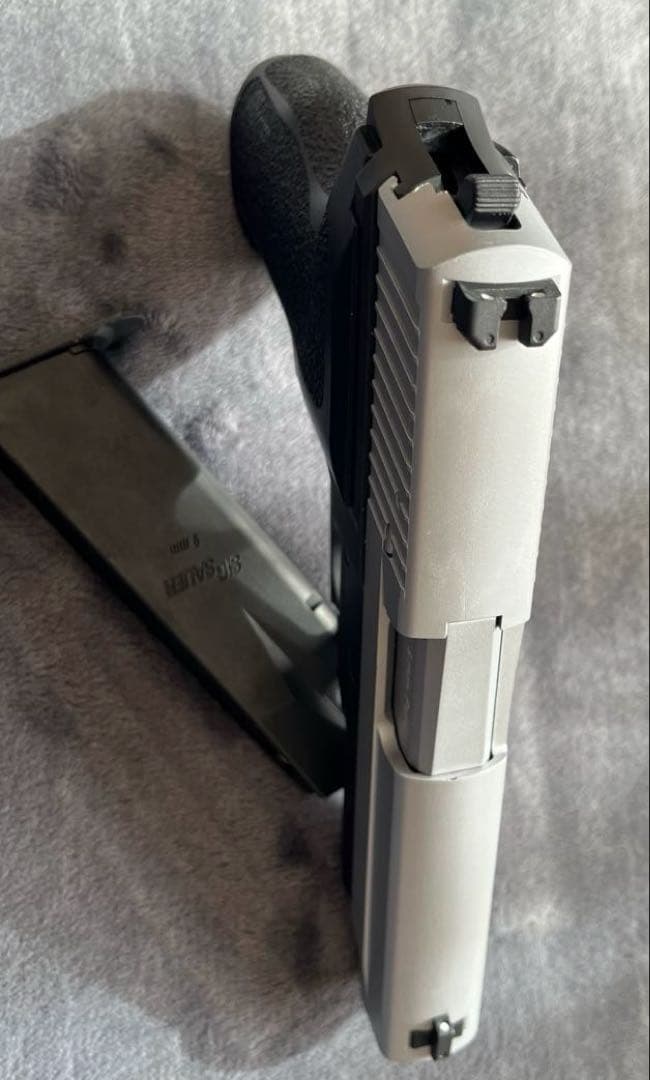 東京マルイ　シグ ザウエル P226レイル　ガスガン
