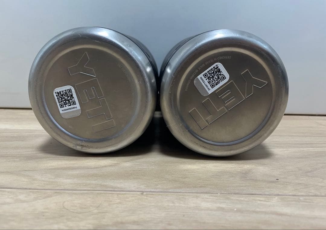 YETI 缶クーラー　ブラック　イエティ　コルスター　保冷缶　　2個