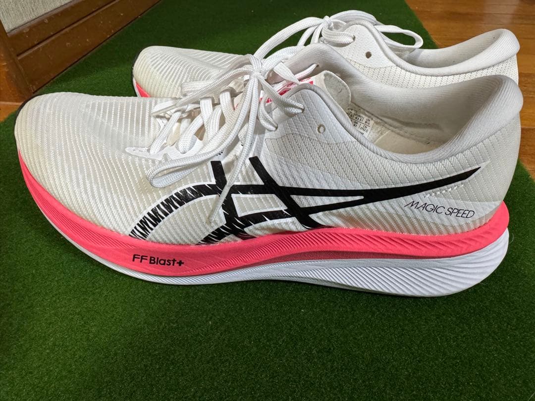 超美品　ASICS MAGIC SPEED2シューズ ホワイト/ピンク