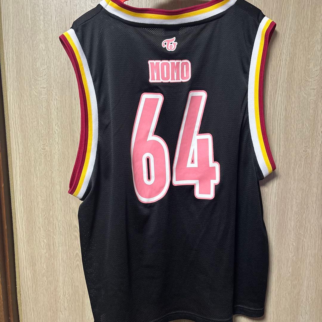 TWICE MOMO ユニフォーム