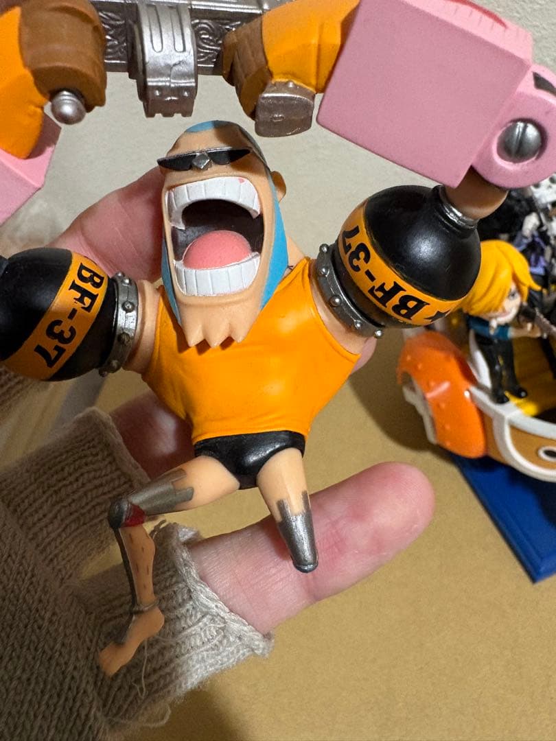 ワンピース ワールドコレクタブルフィギュア ミニメリー号ATTACK