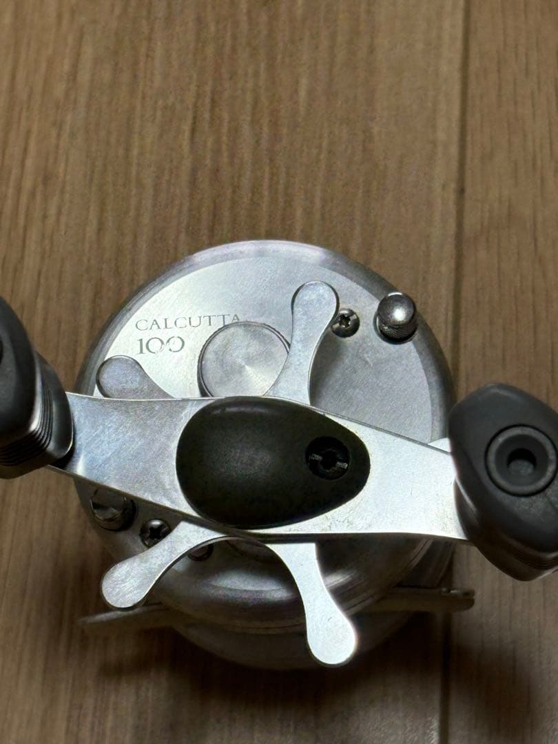 91カルカッタ100 シマノ 初代 ベイトリール ビンテージ SHIMANO