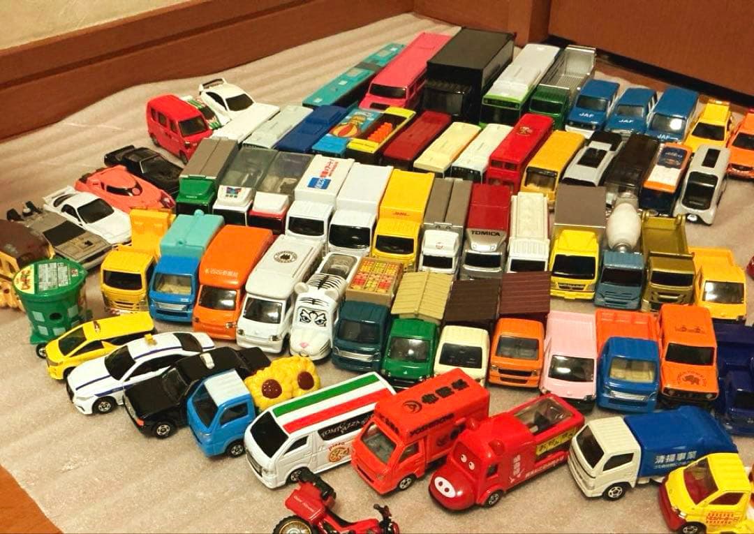トミカ　200台　まとめ売り