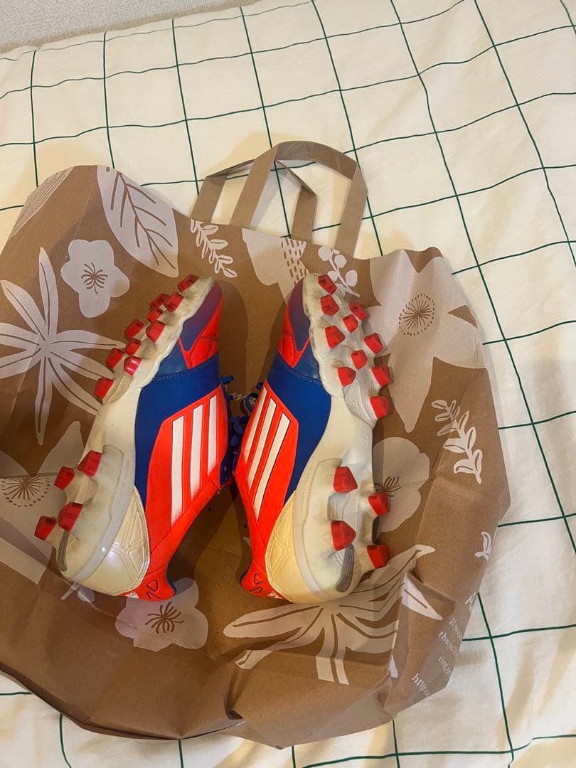 アディゼロ　サッカースパイク