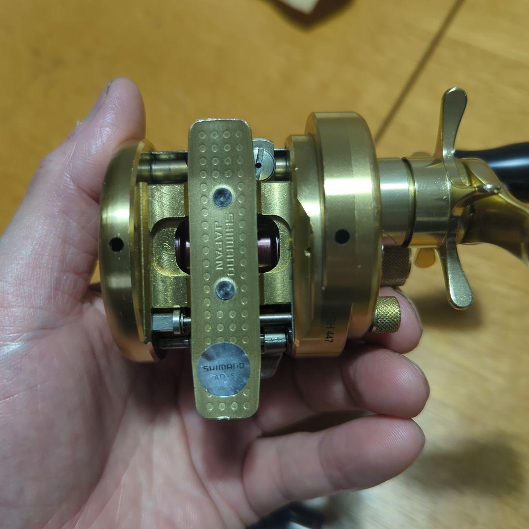 SHIMANO CALCUTTA CONQUEST ベイトリール