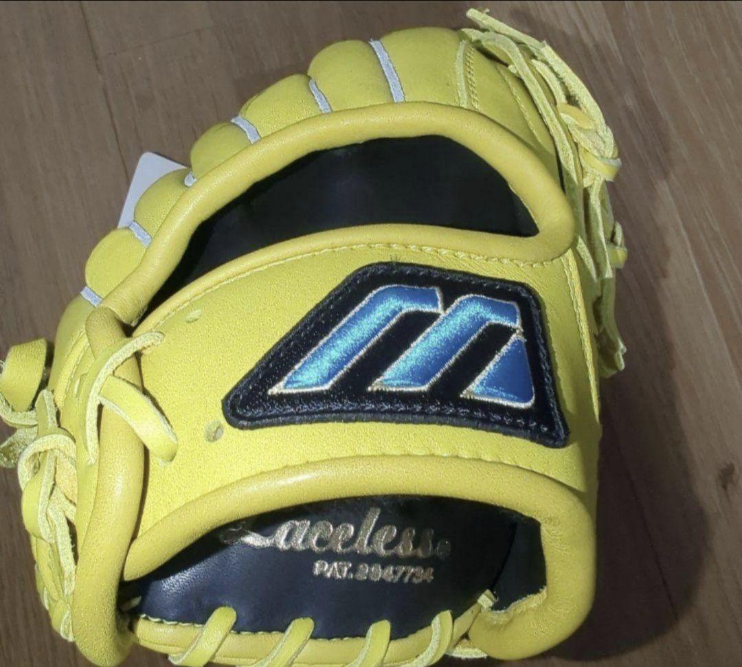 近鉄バファローズ　中村紀洋選手、他選手のサイン入りグローブ　MIZUNO