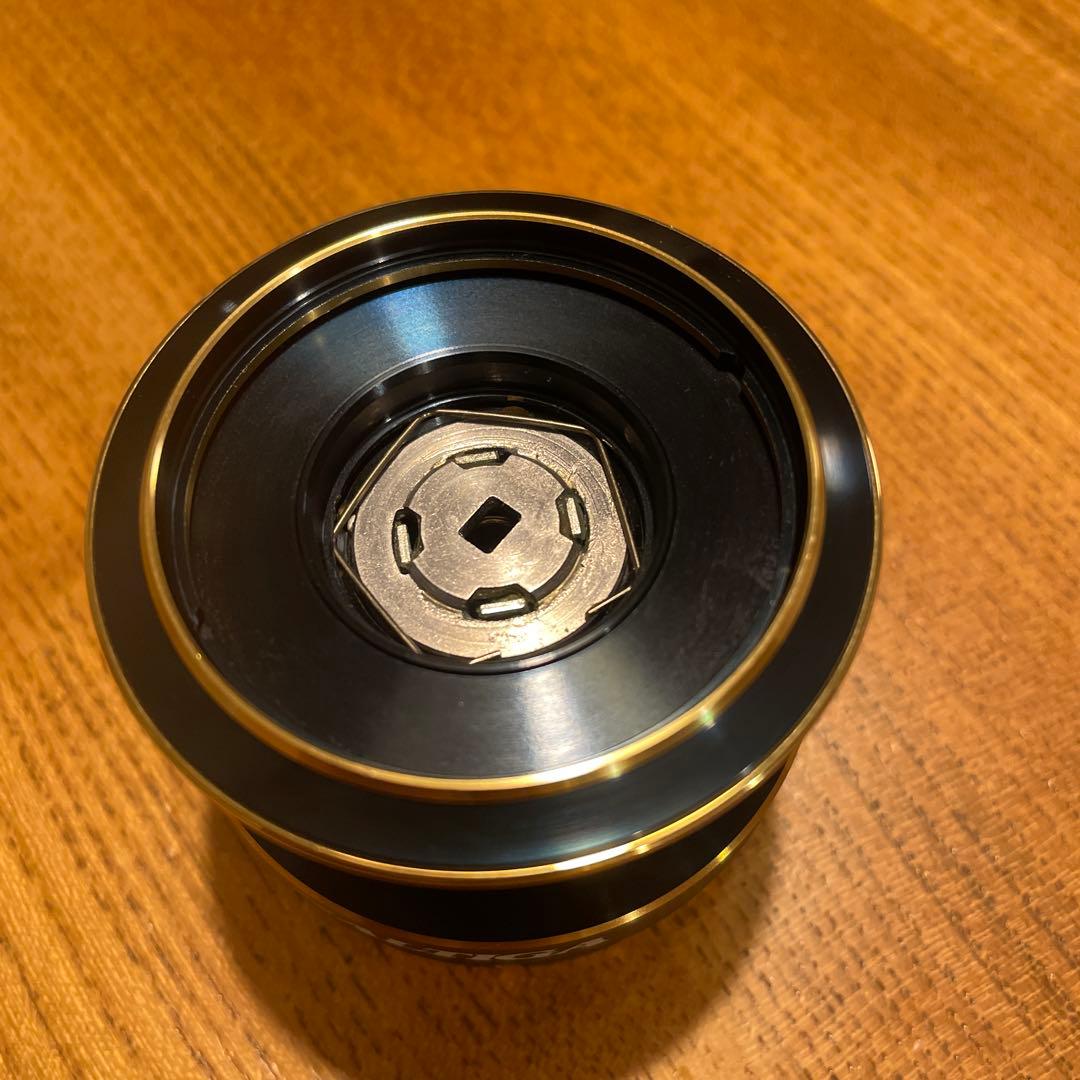 パーツDAIWA 23SALTIGA5000-XH 純正スプール組 【傷あり】