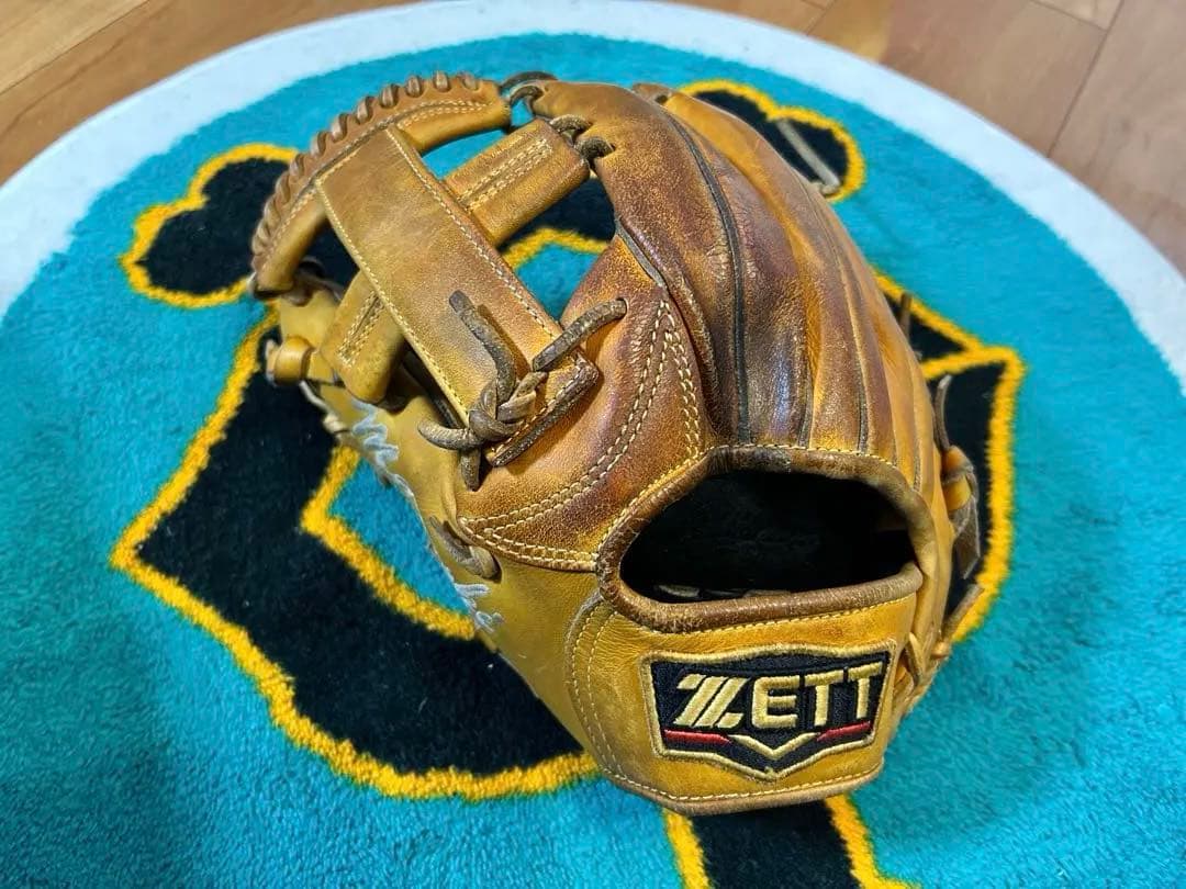 ZETTプロステイタス硬式用オーダー、左用　外野手、オールラウンド 硬式グローブ