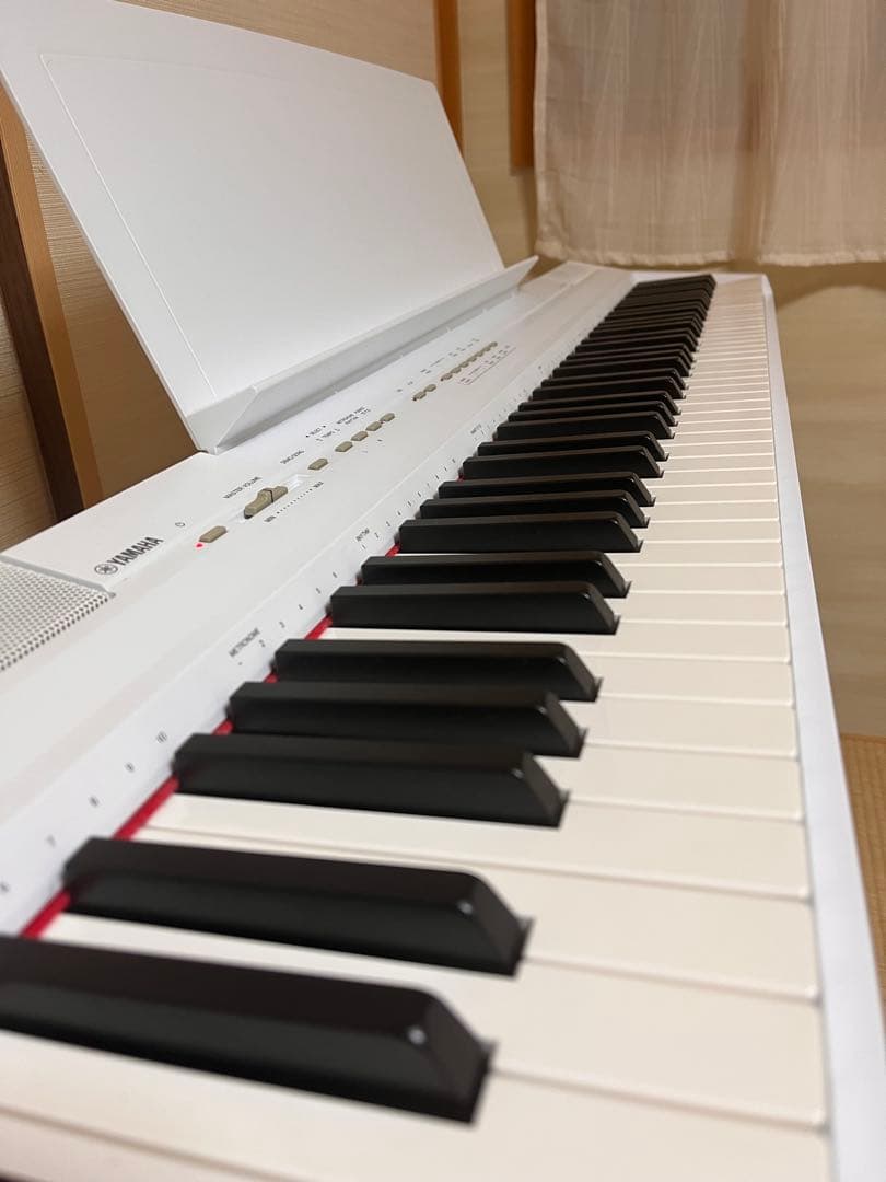 Yamaha P-105 ホワイト 電子ピアノ　スタンド付き