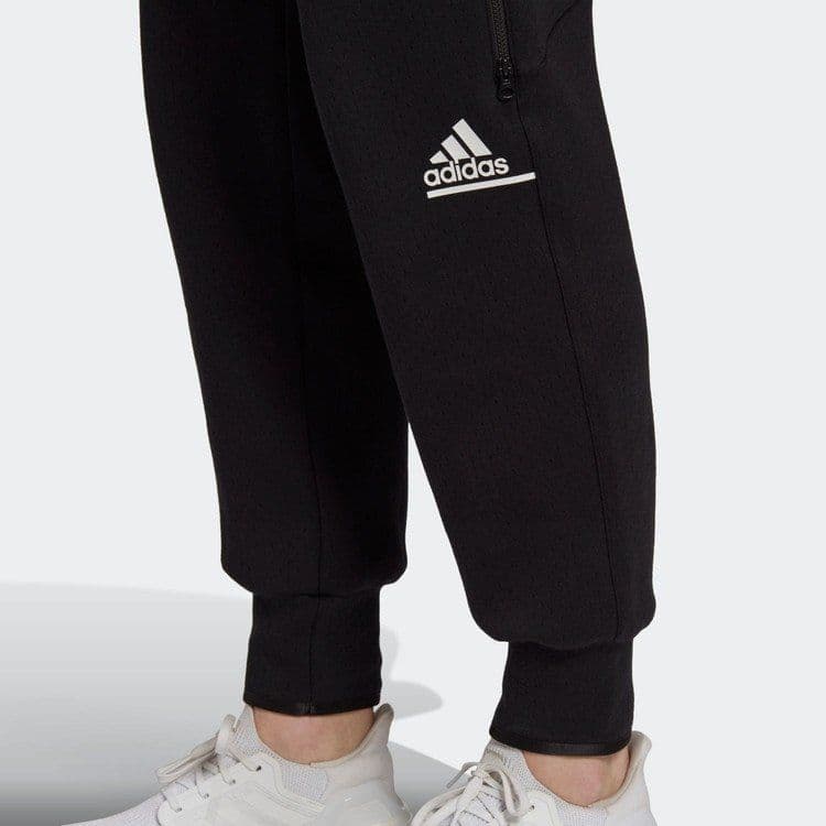 新品 21989円の品 M adidas スウェットパーカー＆パンツ セット 黒