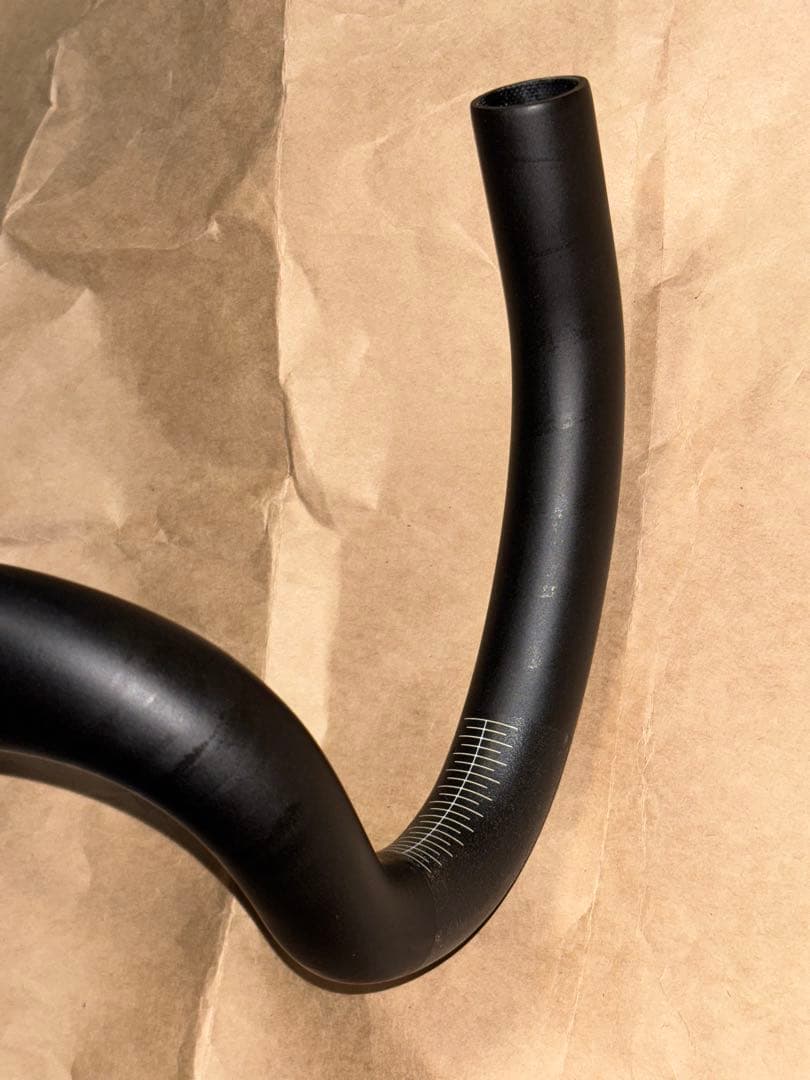 360mm-380mm 実測190g 軽量カーボンハンドル　半外装