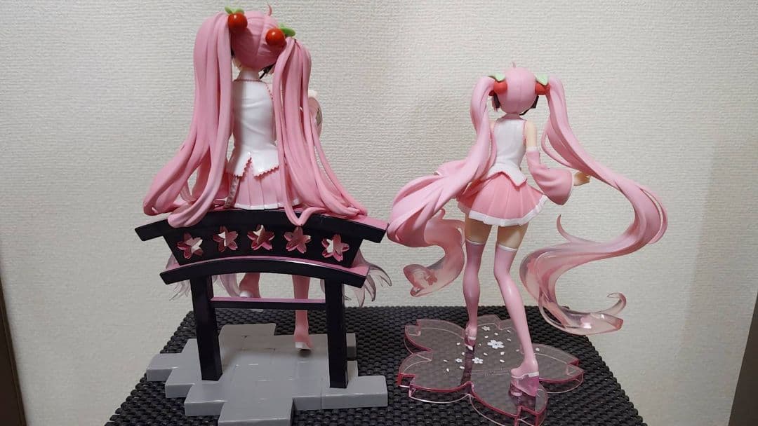 桜ミク　フィギュア 2体セット