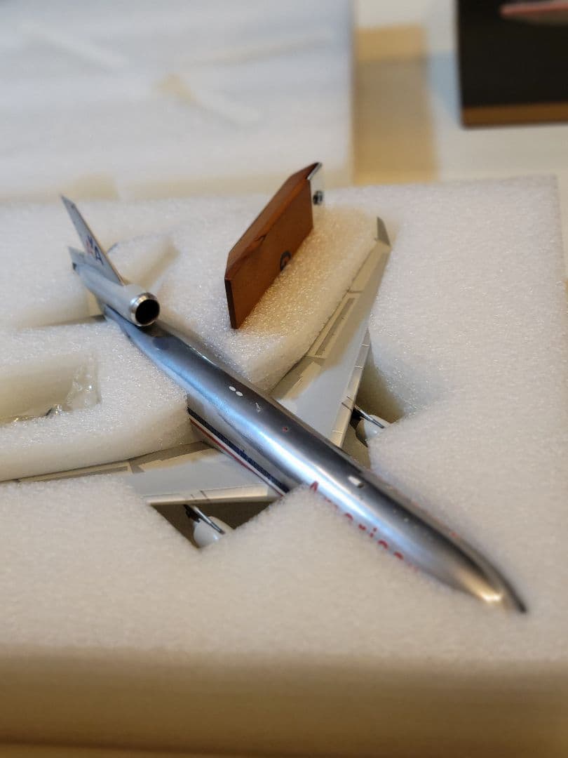 週末限定価格！超激レア！ジェミニ200 American MD-11 1/200