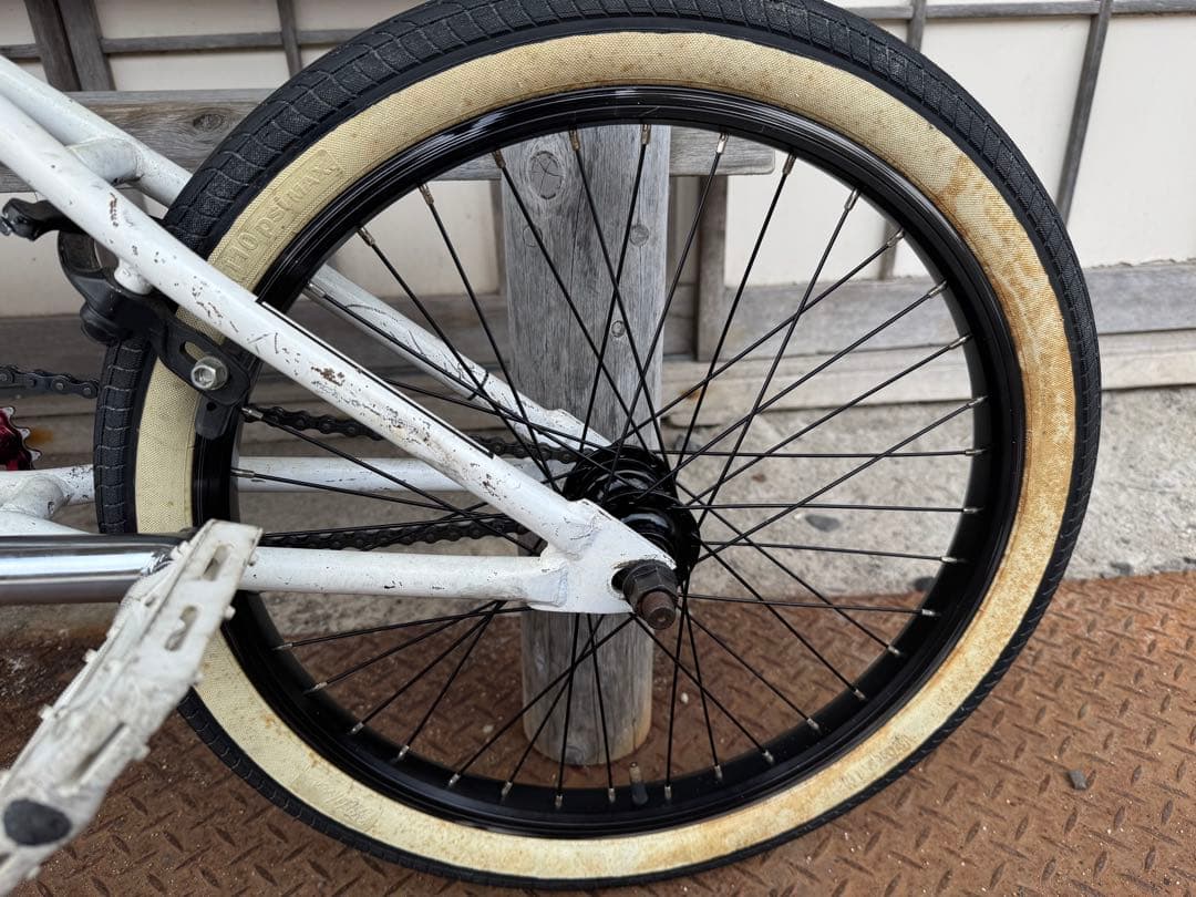 ホワイト 20インチ BMX 自転車