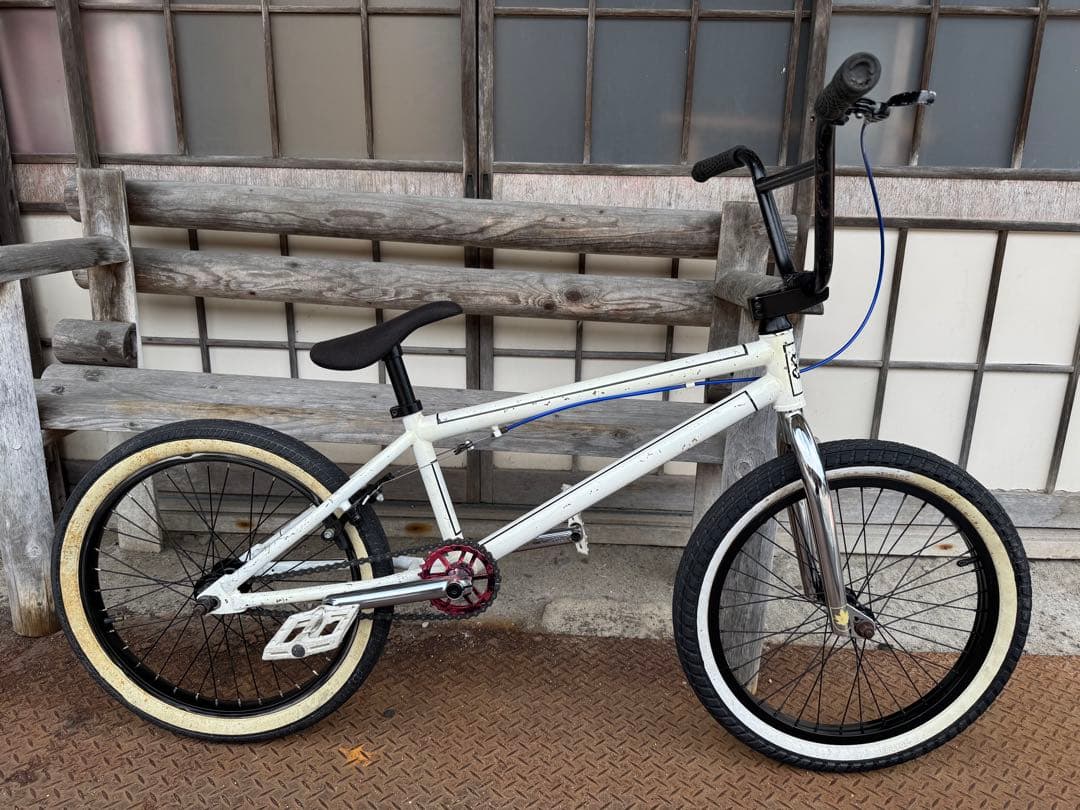 ホワイト 20インチ BMX 自転車