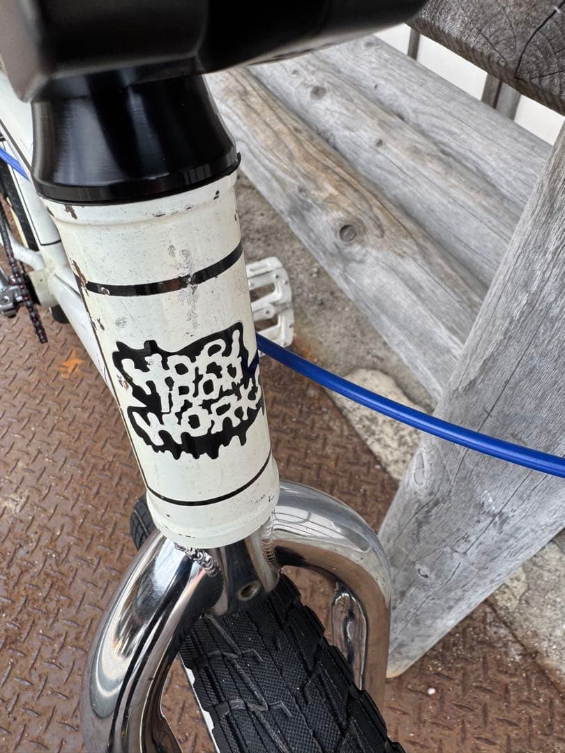 ホワイト 20インチ BMX 自転車