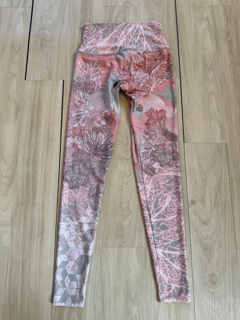 【未使用・タグ付き】ONZIE ヨガレギンス 曼荼羅 サイズS/M