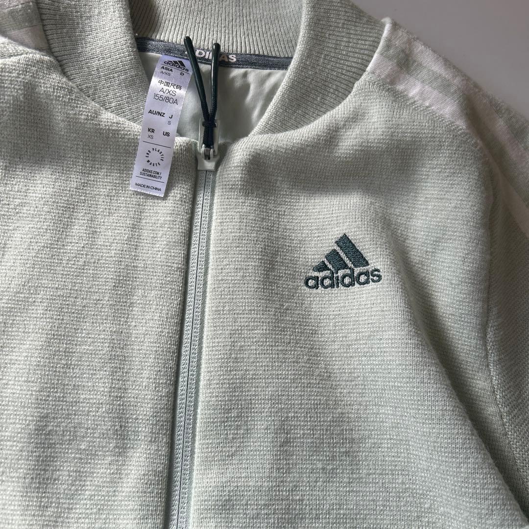 adidas レディースウェア A4/XS ライトグリーン セットアップ