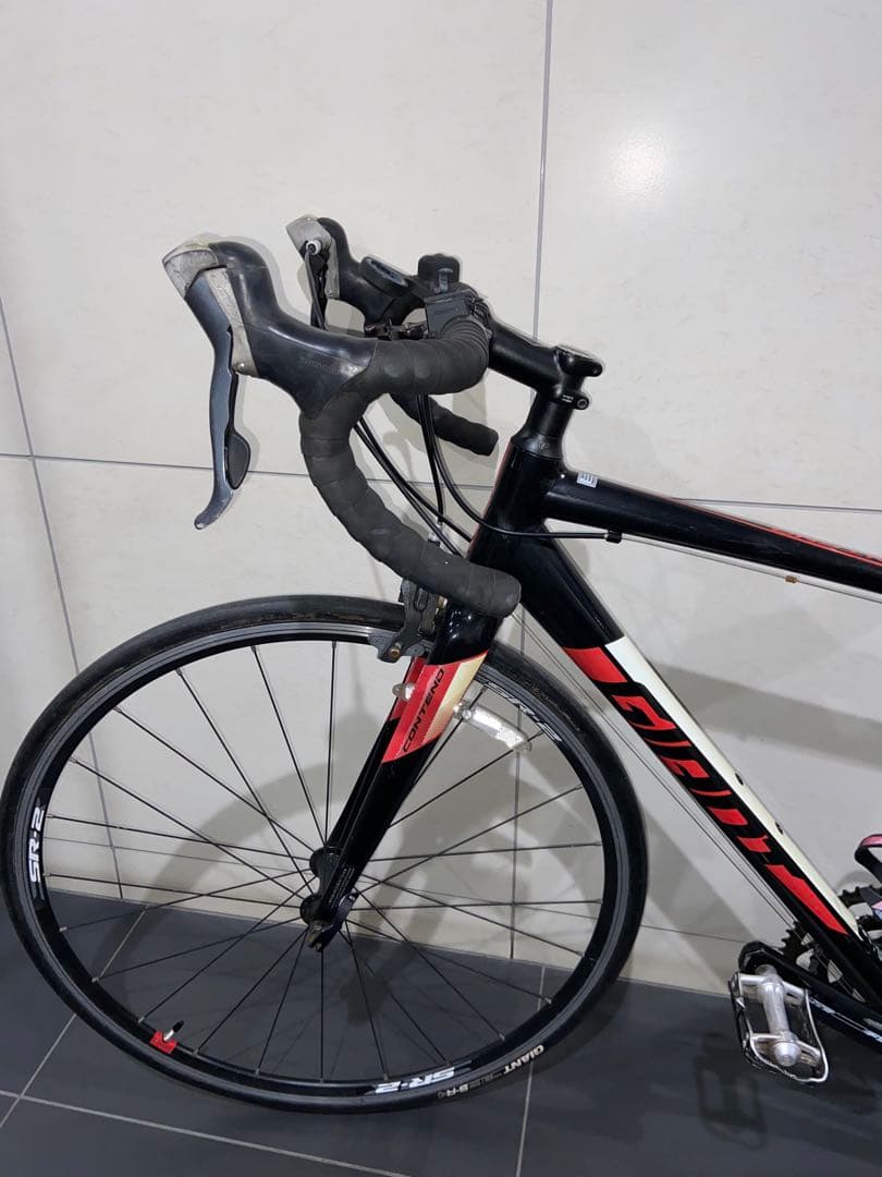 GIANT contend2 ジャイアント　コンテンド2 ロードバイクdefy3