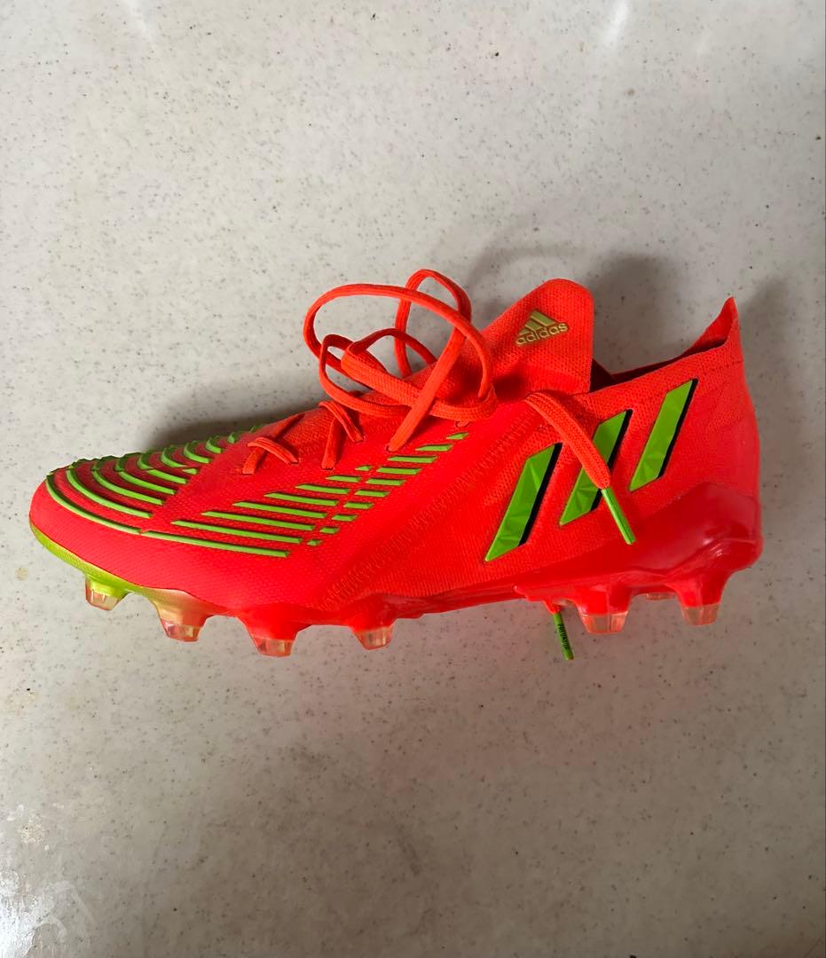 adidas Predator サッカースパイク