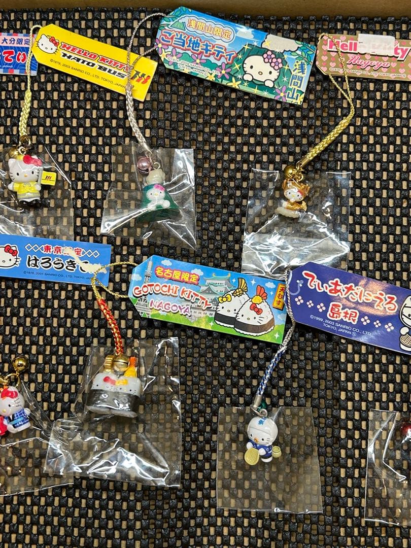 レア　ご当地キティ　根付け　ストラップ　まとめ売り　サンリオ　ハローキティ
