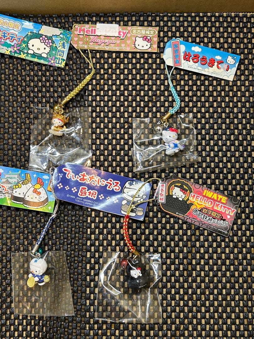 レア　ご当地キティ　根付け　ストラップ　まとめ売り　サンリオ　ハローキティ