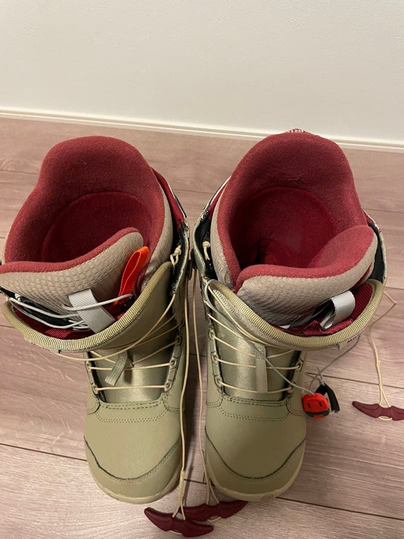 BURTON MOTO スノーボードブーツ メンズ ベージュ　値下げ交渉承ります