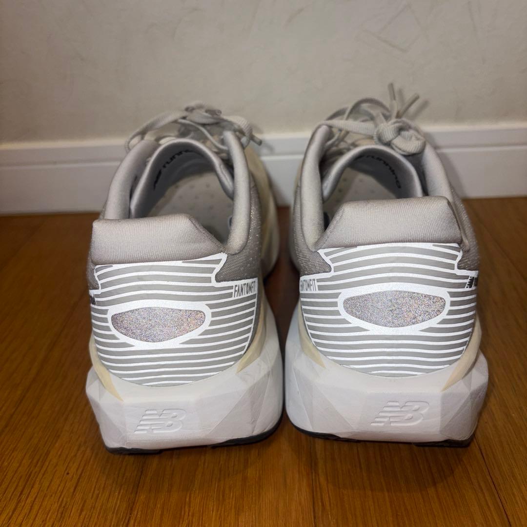 New Balance FuelCell Rebelv5 28.0cmベージュ