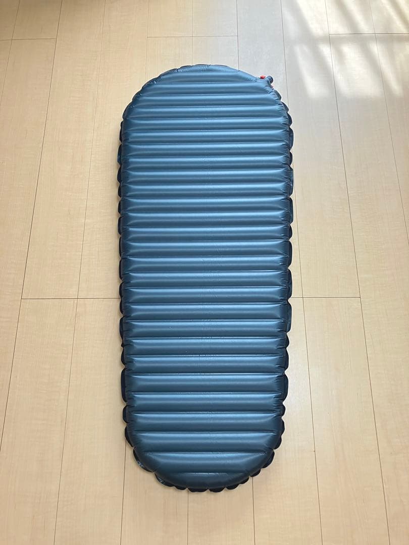 【美品】 サーマレスト ネオエアーウーバーライトsmall