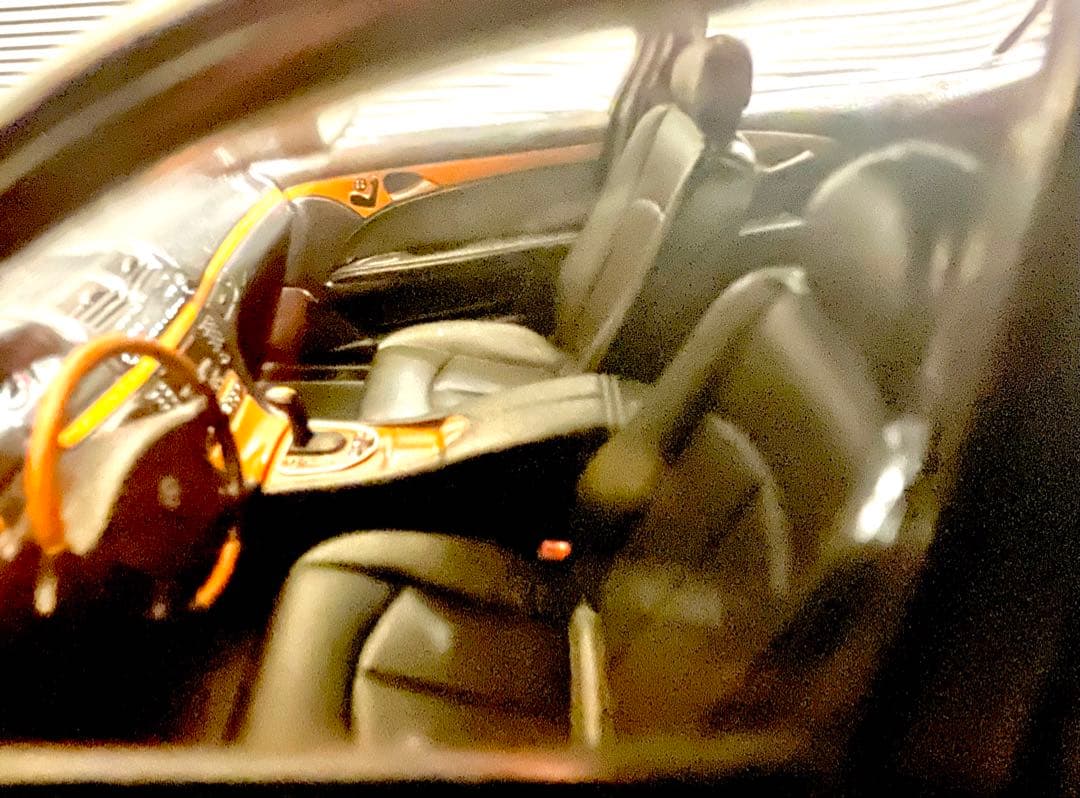 （最終値引）Mercedes-Benz E-Klasse ミニカー　1/18