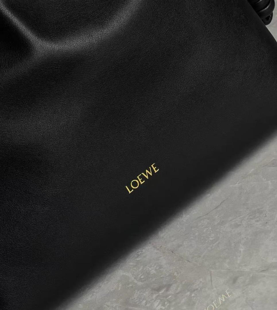 LOEWE ブラックレザートートバッグ