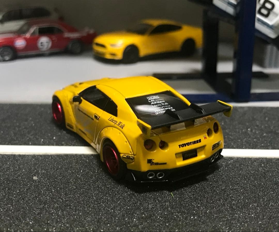 リバティーウォーク 1/64 LB イエロー レッドメタリック 深リム カスタム
