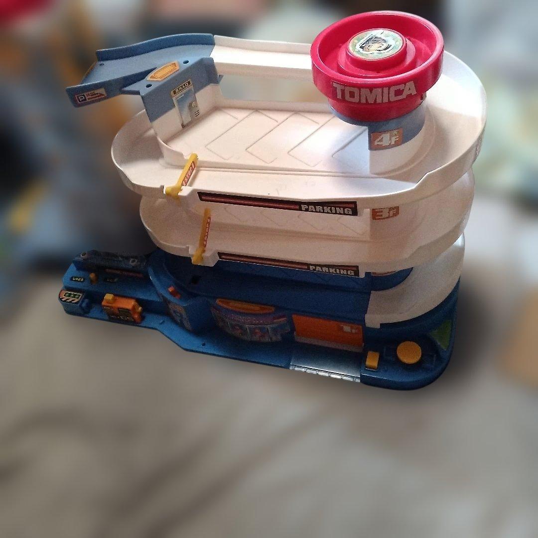 トミカ　立体駐車場