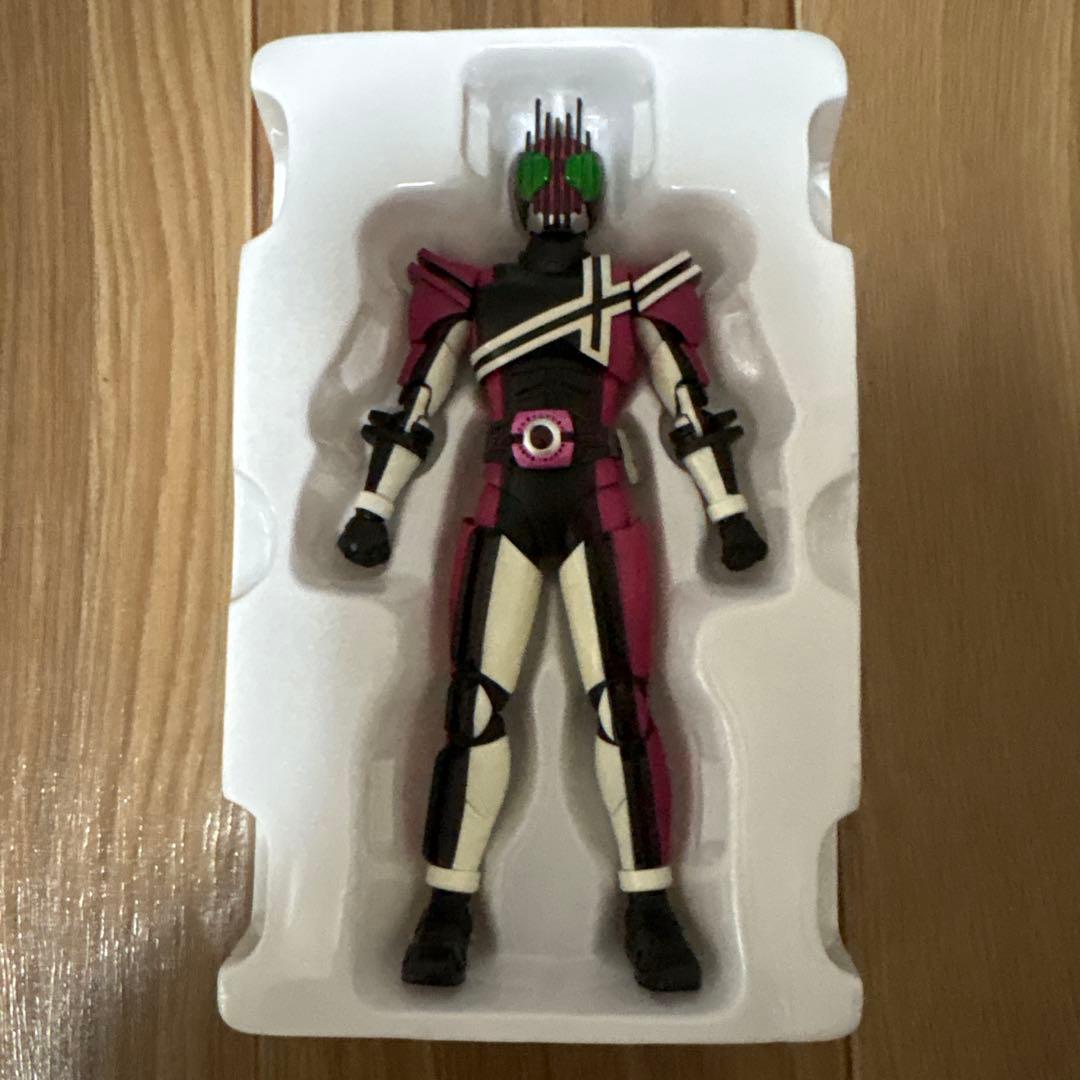 真骨頂SHフィギュアーツ 仮面ライダーディケイド ネオディケイドドライバーver