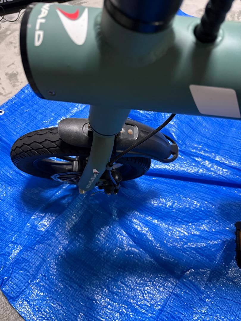 Waldブランドの折りたたみ電動自転車