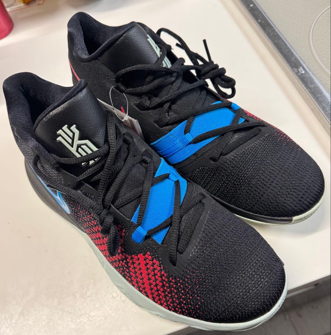 Nike Kyrie 7 バスケットボールシューズ