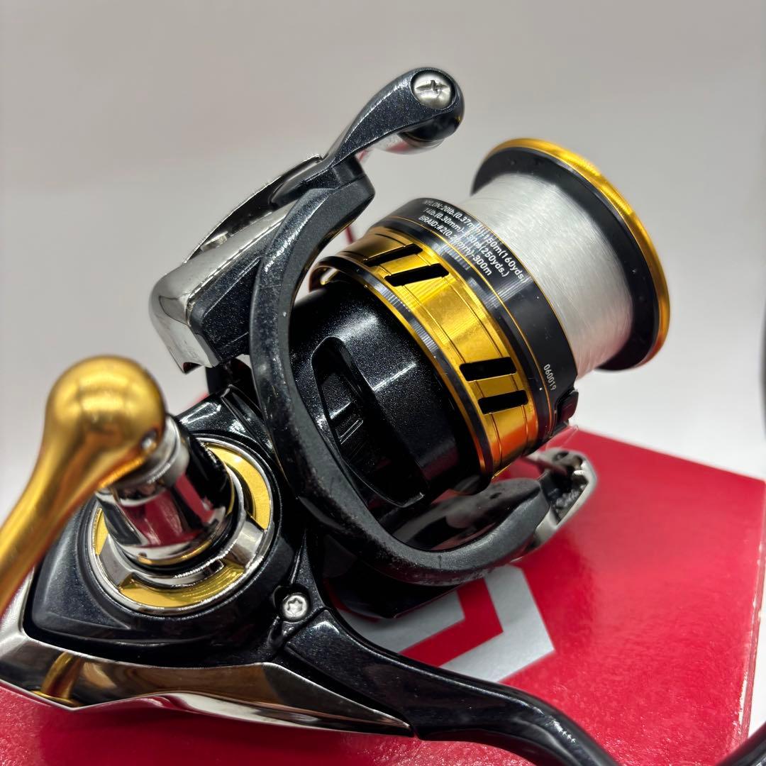 LEGALIS 4000D-CXH スピニングリール　レガリス　釣り