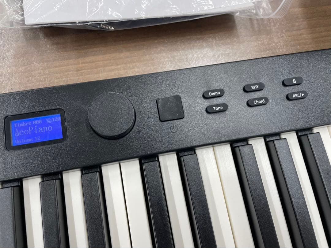 折りたたみ電子ピアノ　88鍵盤　充電タイプ　ホワイト 鍵盤ライト機能