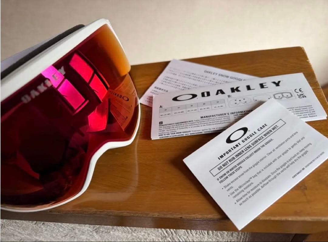 OAKLEY スノーゴーグル 赤レンズ