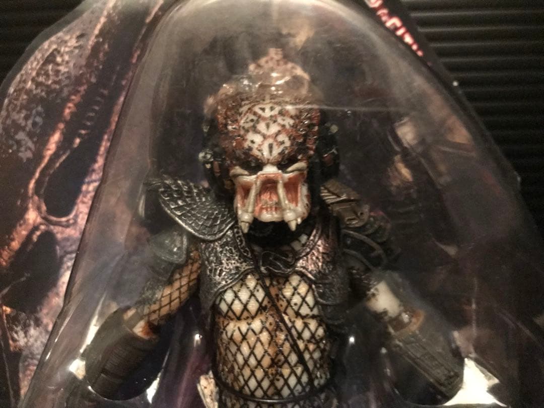 新品未使用　NECA シティーハンタープレデター　7インチ　アクションフィギュア