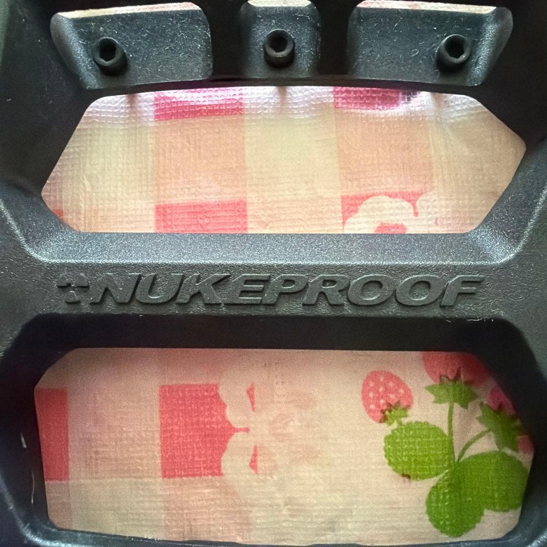 フラットペダル Nukeproof Hrizon Pro ブラック
