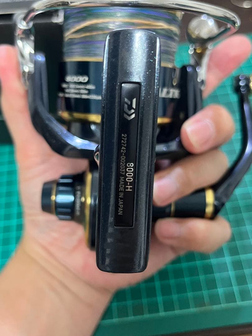 20 ソルティガ 8000-H☆早い者勝ち☆処分品☆綺麗☆釣り引退☆ダイワ☆激安