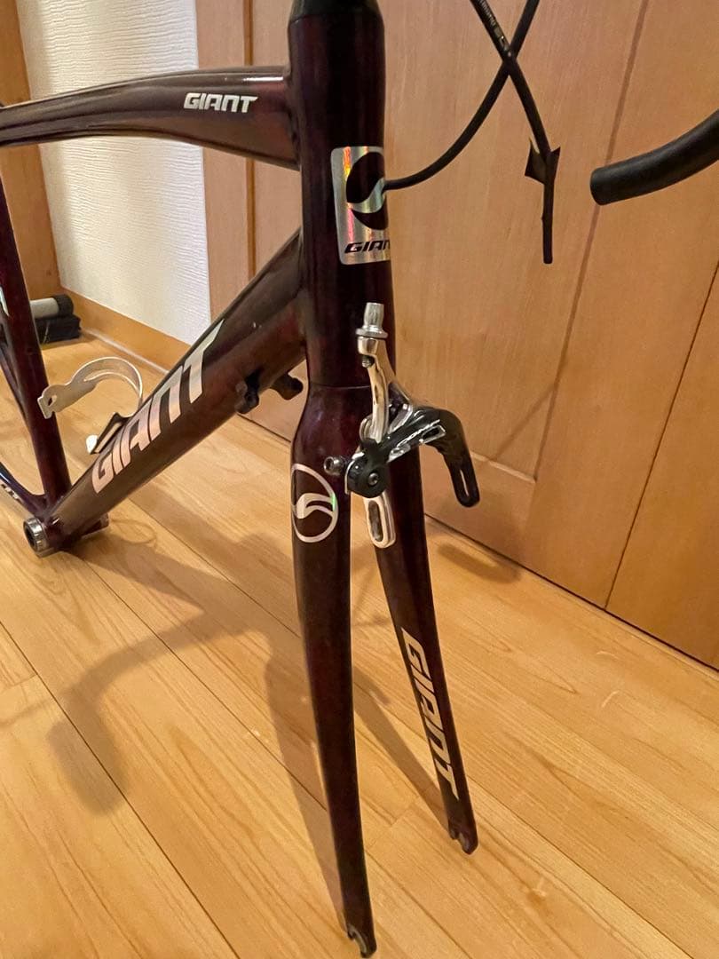 ロードバイクフレーム　ラッカースプレー自家塗装
