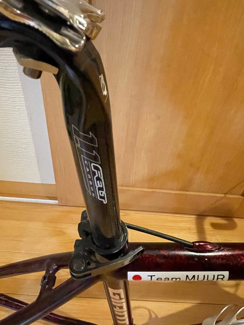 ロードバイクフレーム　ラッカースプレー自家塗装