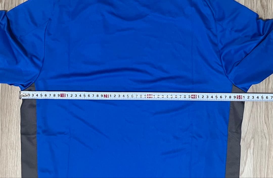 adidas リーズユナイテッド　サッカー　トレーニングシャツ　プラシャツ　新品