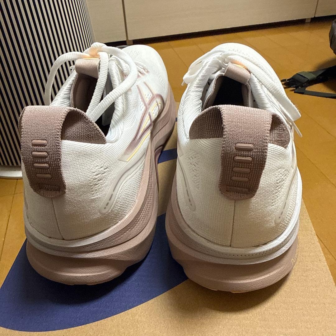 美品asics ゲルカヤノ32 レディース26cm