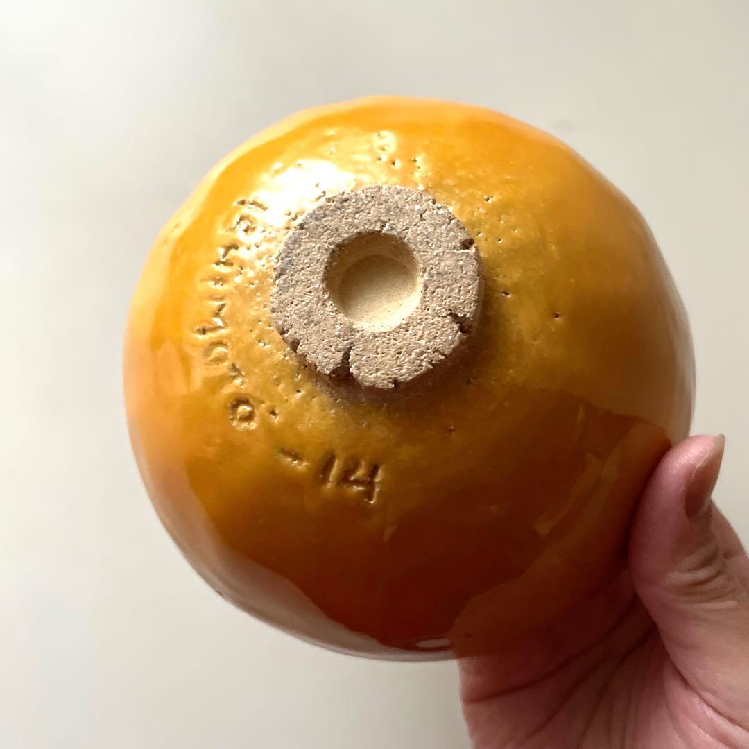 石本藤雄さん　作品　器　ムスタキビ