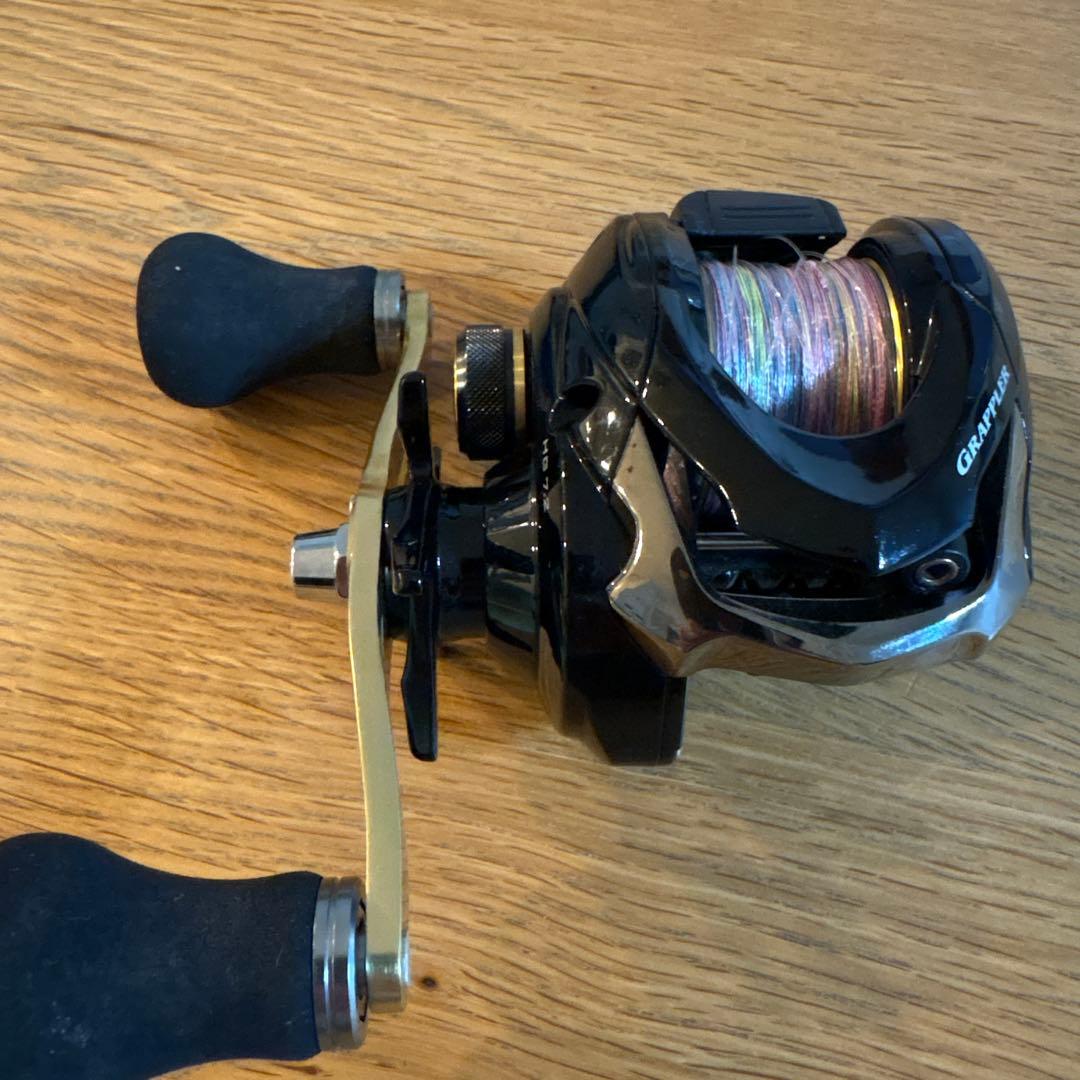 グラップラーBB 200HG 両軸リール